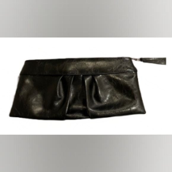 WHITE HOUSE BLACK MARKET BLACK WRISTLET/CLUTCH - Picture 3 of 5